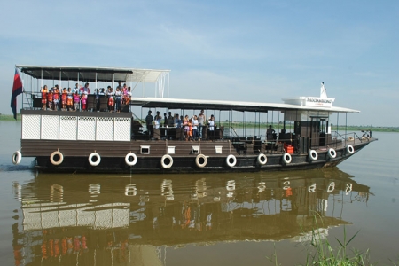 Udong Cruise